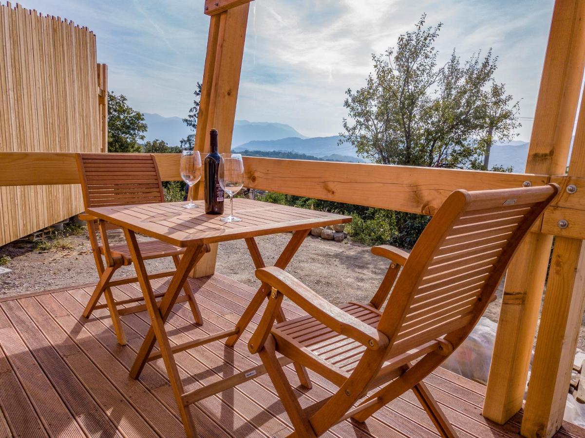 Panorama Glamping Vipavska Dolina Apartment Dobravlje ภายนอก รูปภาพ
