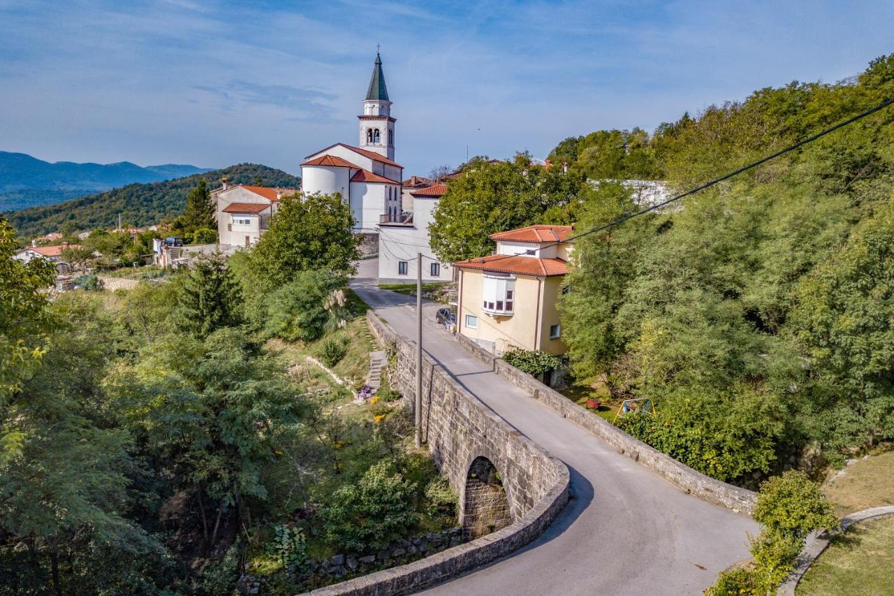 Panorama Glamping Vipavska Dolina Apartment Dobravlje ภายนอก รูปภาพ