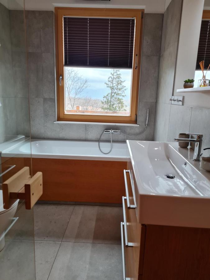 Panorama Glamping Vipavska Dolina Apartment Dobravlje ภายนอก รูปภาพ