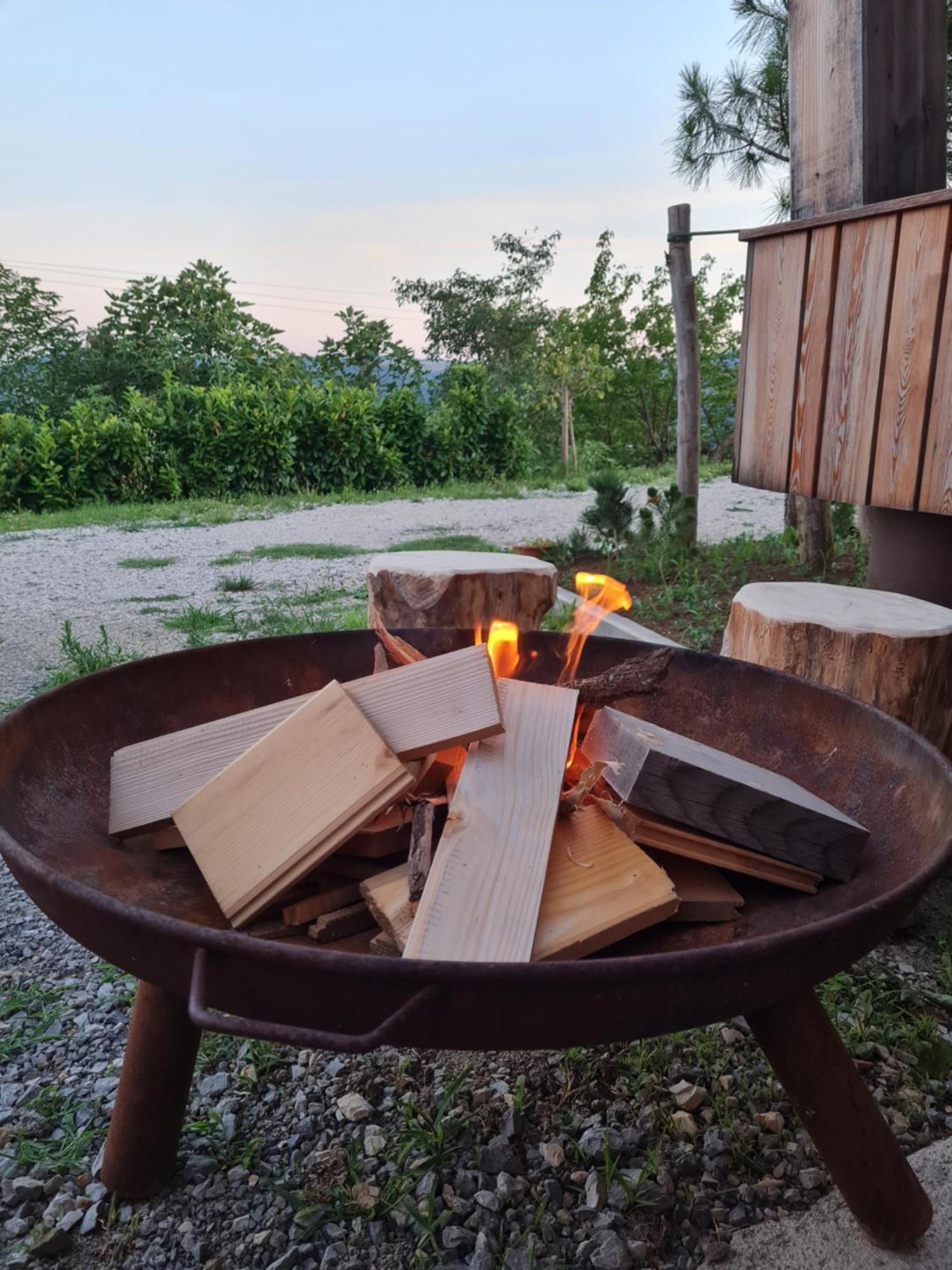 Panorama Glamping Vipavska Dolina Apartment Dobravlje ภายนอก รูปภาพ